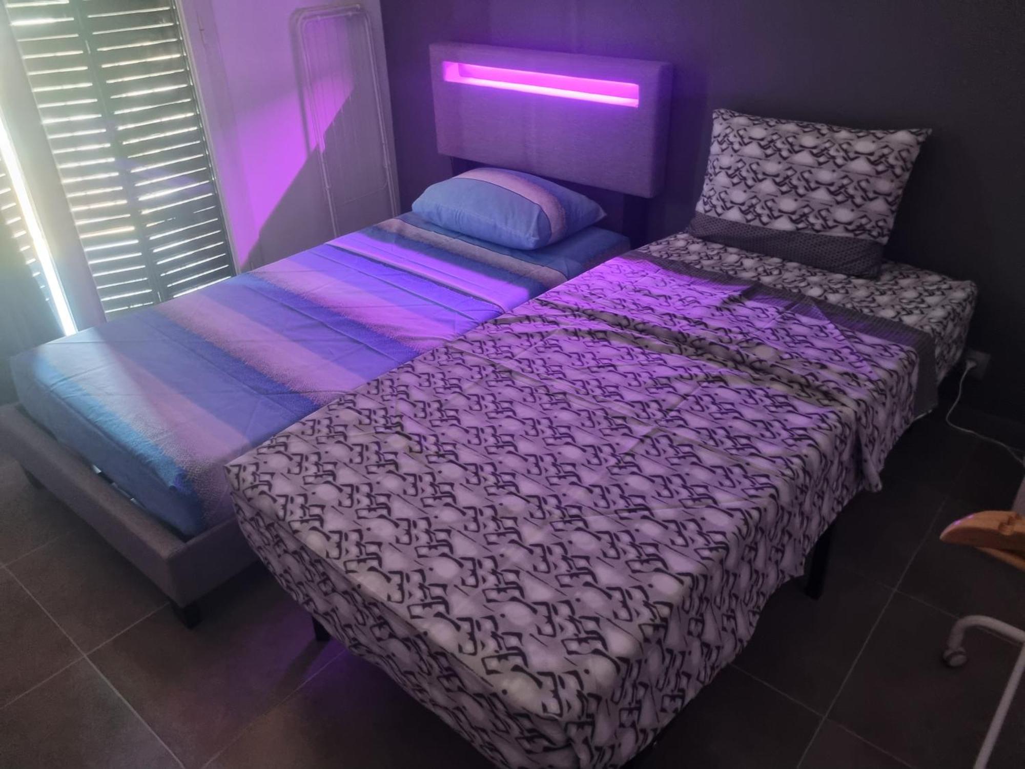 Privative Renove 2024, Climatisation, Tramway Sur Place , 12 Min Centre, 16 Min Plage, Apercu Lateral Mer, 2 Wc Avec 2 Salle De Bain, Private Renovated 2024, Air-conditioned , Tram On Spot, 2 Toilets And 2 Bathrooms Frühstückspension